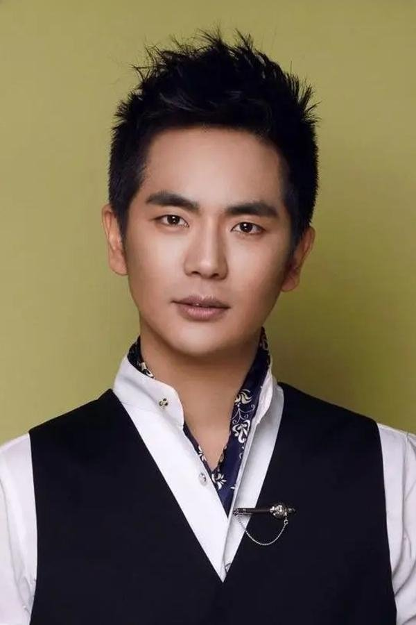 Xiaolong Zhang